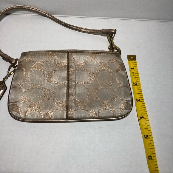 Coach wristlet - Picture 8 of 9